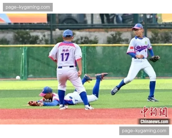 通讯:一座小城的垒球热——记新西兰小镇如何培养出三位国手 通讯:一座小城的垒球热——记新西兰小镇如何培养出三位国手