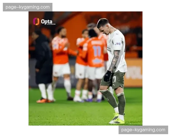 埃因霍温虽败犹荣,主帅博斯称赞球队在诺坎普执行了80分钟的优秀区域防守。 埃因霍温虽败犹荣,主帅博斯称赞球队在诺坎普执行了80分钟的优秀区域防守。